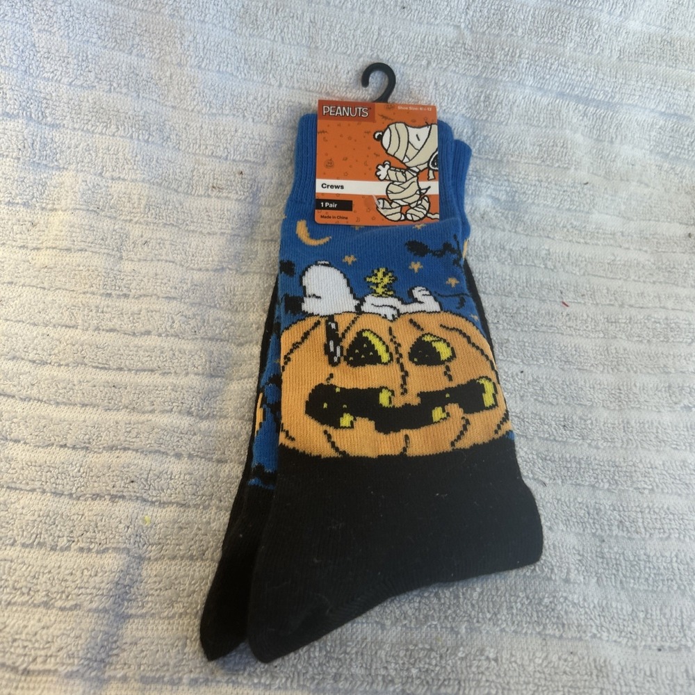 Peanuts Snoopy & Woodstock Crew Socks Halloween Pumpkin 1 Pair Shoe Size 6-12